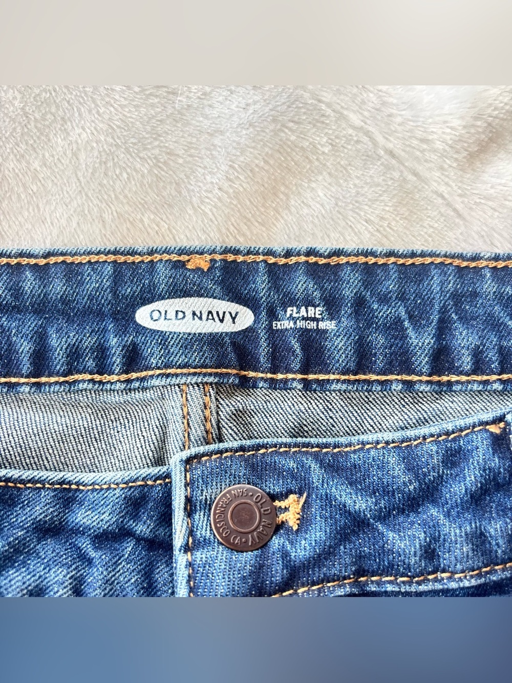 High Rise Flare jeans - Picture 4 of 8